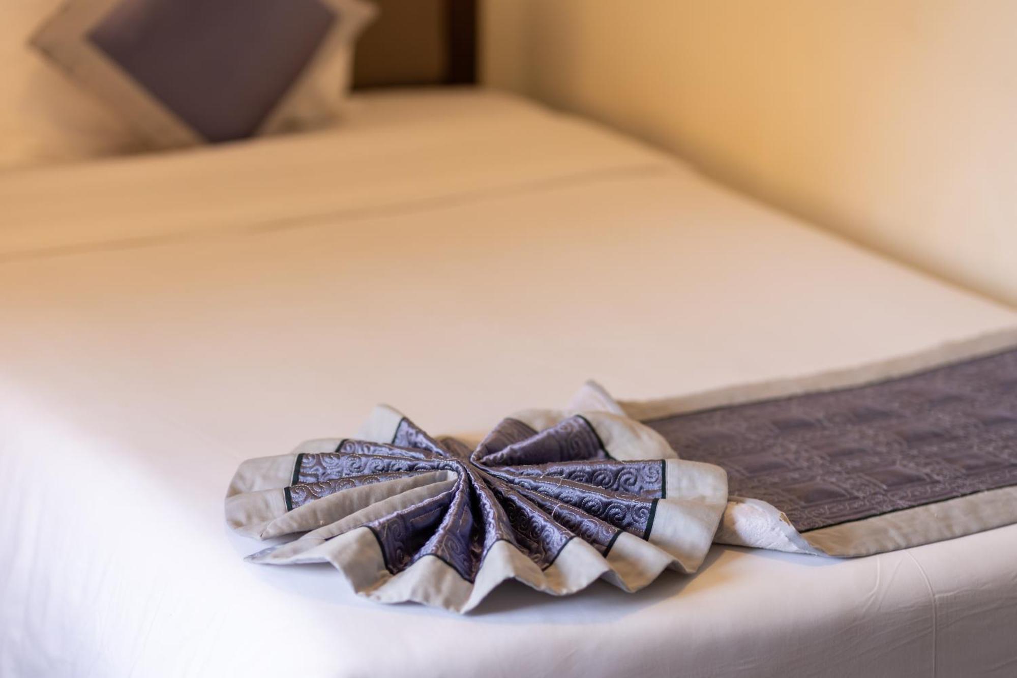 Baly Hotel Хюе Екстер'єр фото