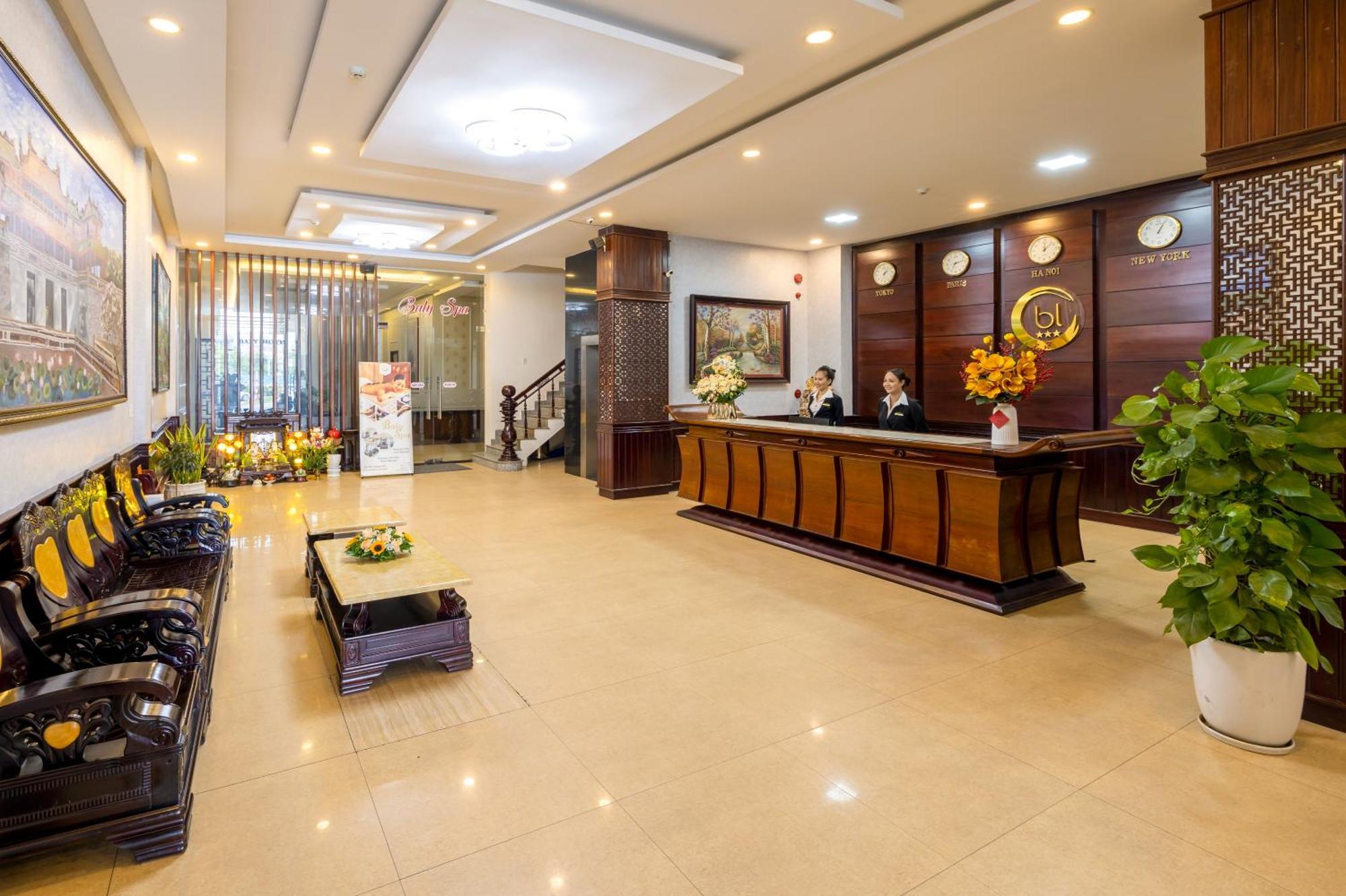 Baly Hotel Хюе Екстер'єр фото